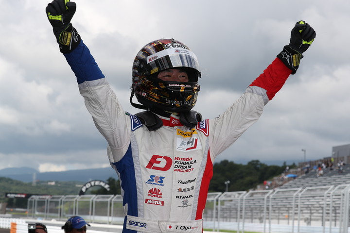 優勝した大湯都史樹（Hondaフォーミュラ・ドリーム・プロジェクト）