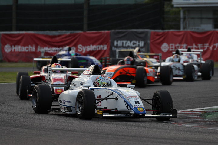 オープニングラップのシケインの攻防