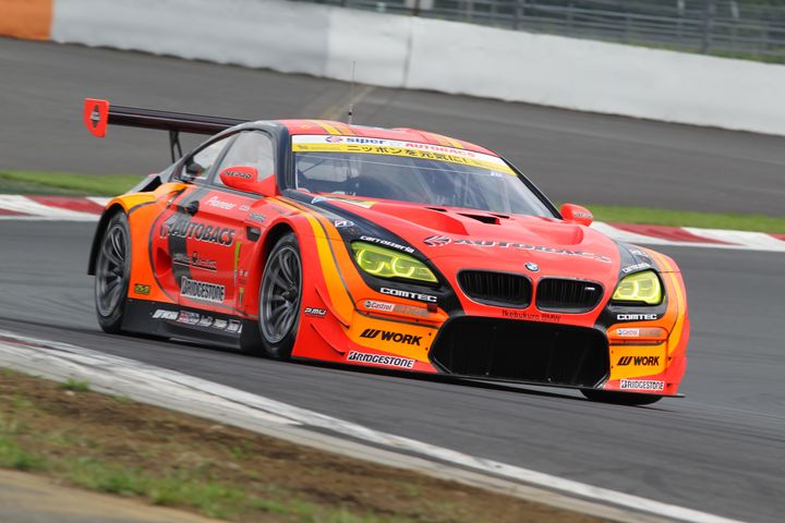 GT300クラスポールポジションは高木真一／ショーン・ウォーキンショー組（ARTA BMW M6 GT3）