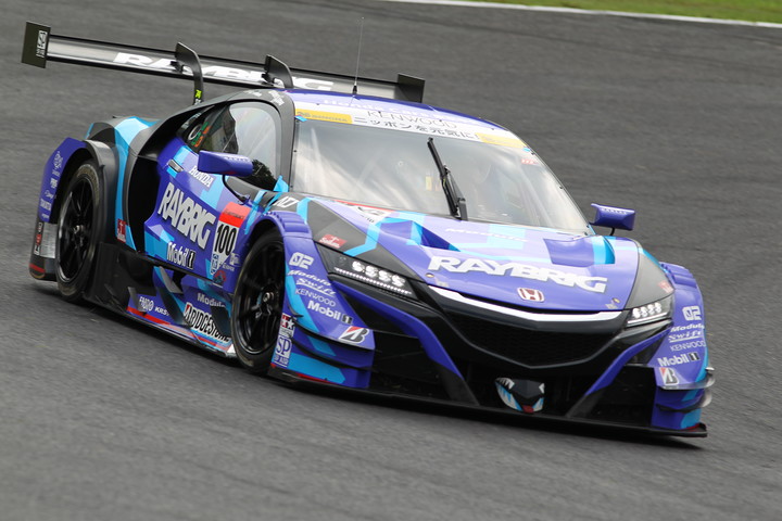 公式練習: GT500クラストップタイムは山本尚貴／伊沢拓也組（RAYBRIG NSX-GT）
