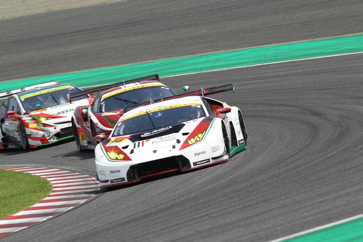 GT300クラス決勝2位は織戸学／平峰一貴／山西康司組（マネパランボルギーニ GT3）