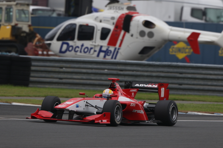 フリー走行: 塚越広大（REAL SF14）