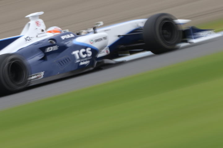 フリー走行: ナレイン・カーティケヤン（TCS NAKAJIMA RACING SF14）