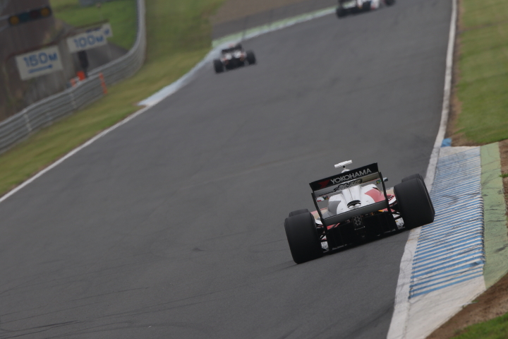 フリー走行: 山本尚貴（TEAM MUGEN SF14）