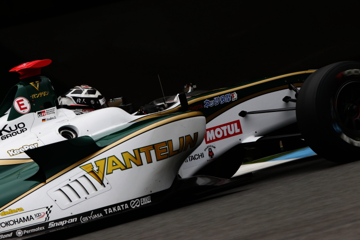 フリー走行: アンドレ・ロッテラー（VANTELIN KOWA TOM’S SF14）