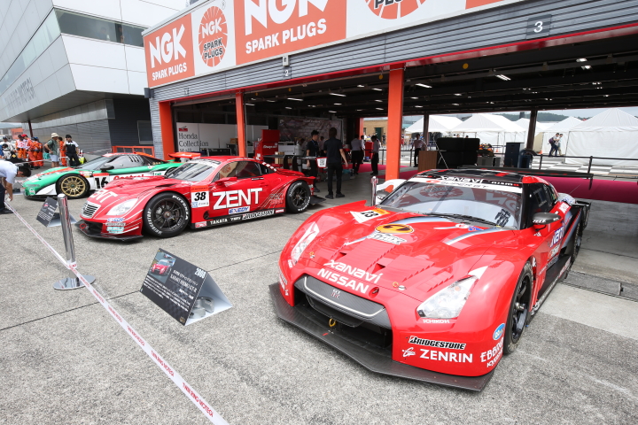 ピットウォーク: 往年のGTマシン