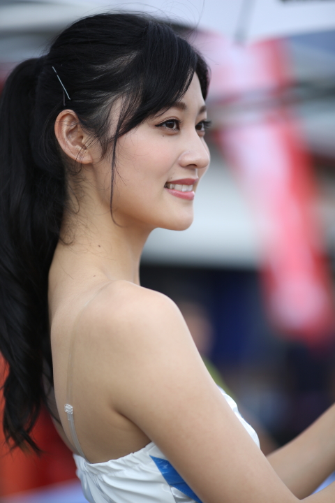 ピットウォーク: レースクイーン