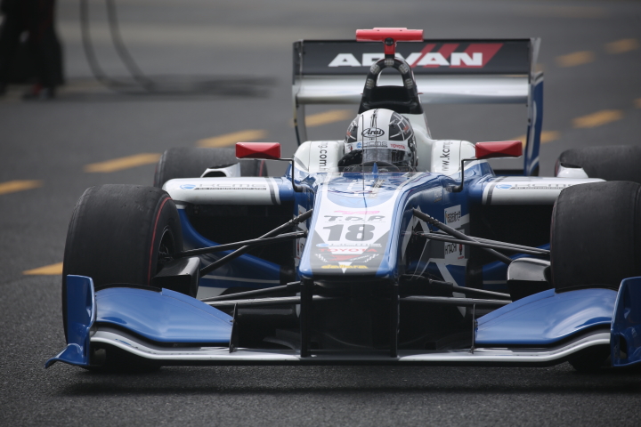 フリー走行: 小林可夢偉（KCMG Elyse SF14）