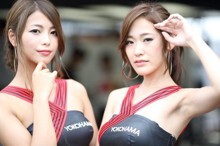 ピットウォーク: レースクイーン