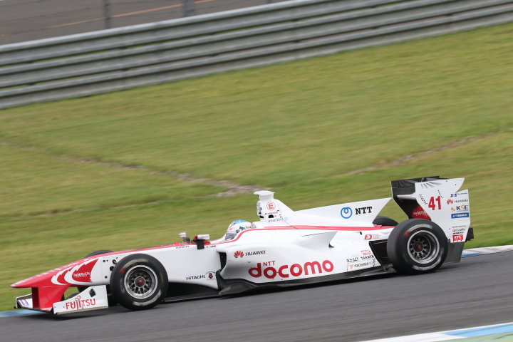 決勝レース: 伊沢拓也（DOCOMO DANDELION M41Y SF14）