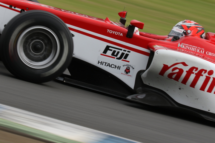 決勝レース: 山下健太（FUJI x raffinee KONDO SF14）