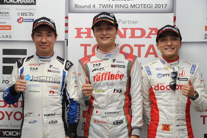 予選フォトセッション: トップ3のドライバーたち
