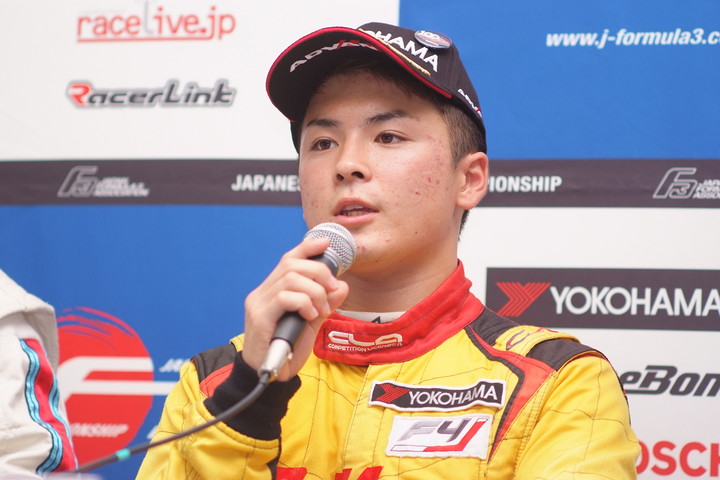 決勝記者会見: Nクラス2位の澤田真治（B-MAX RACING TEAM）