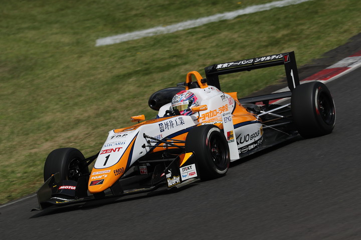 決勝2位は坪井翔（カローラ中京Kuo TOM'S F317）