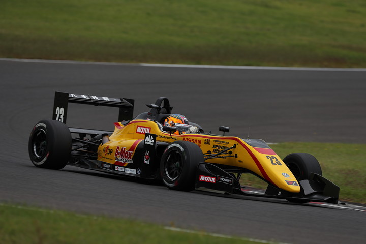 4位に入りチャンピオンを決めた高星明誠（B-MAX NDDP F3）