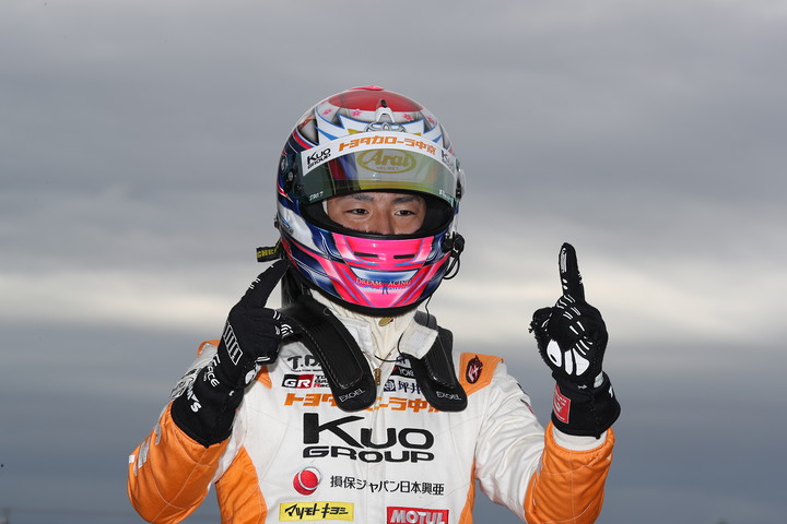 優勝した坪井翔（カローラ中京Kuo TEAM TOM'S）