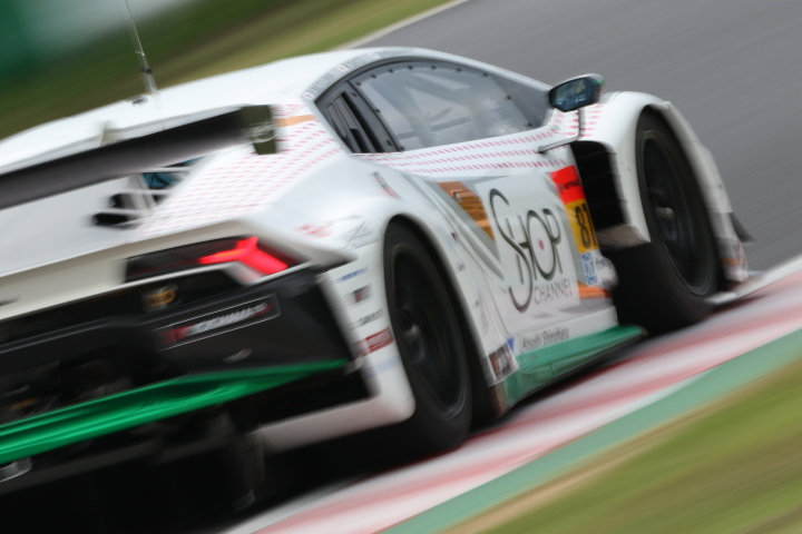 フリー走行: 細川慎弥／佐藤公哉／元嶋佑弥組（ショップチャンネルランボルギーニ GT3）