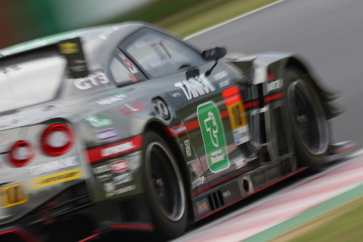 フリー走行: 富田竜一郎／吉田広樹組（GAINER TANAX triple a GT-R）