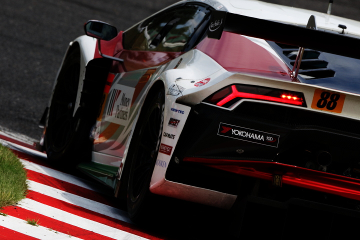 フリー走行: 織戸学／平峰一貴／山西康司組（マネパランボルギーニ GT3）