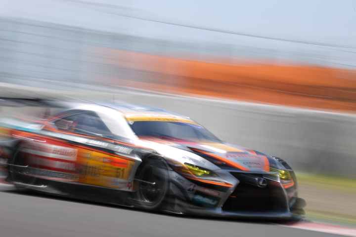 フリー走行: 中山雄一／坪井翔組（JMS P.MU LMcorsa RC F GT3）