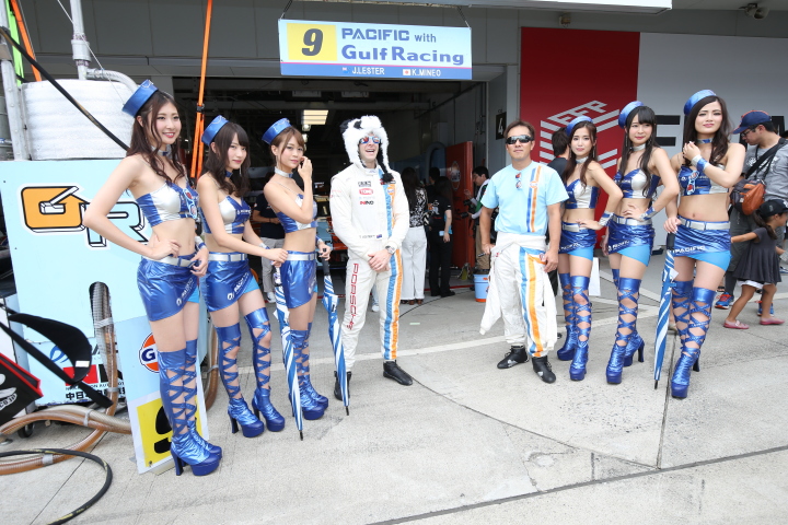 ピットウォーク: ジョノ・レスターと峰尾恭輔（PACIFIC with GULF RACING）