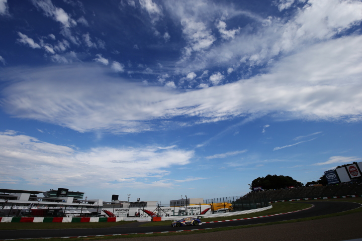 ノックアウト予選Q1: 関口雄飛（WedsSport ADVAN LC500）