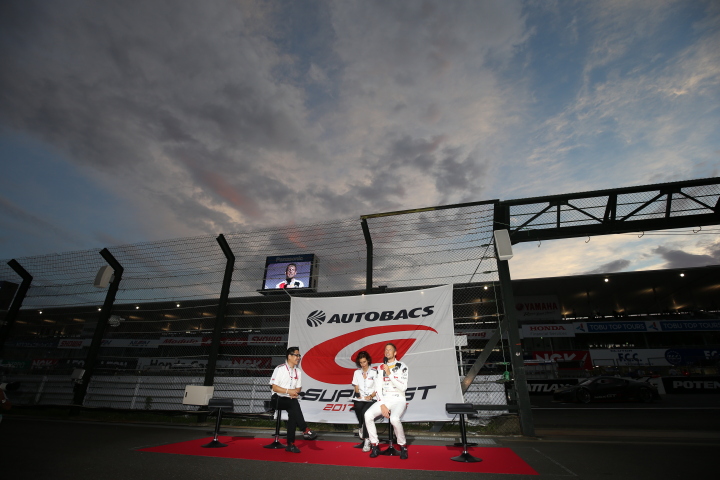 前夜祭: ジェンソン・バトン（TEAM MUGEN）のトークショー