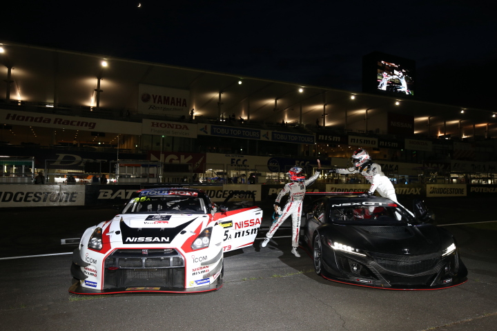 前夜祭: NISSAN GT-R NISMO GT3とHONDA NSX GT3