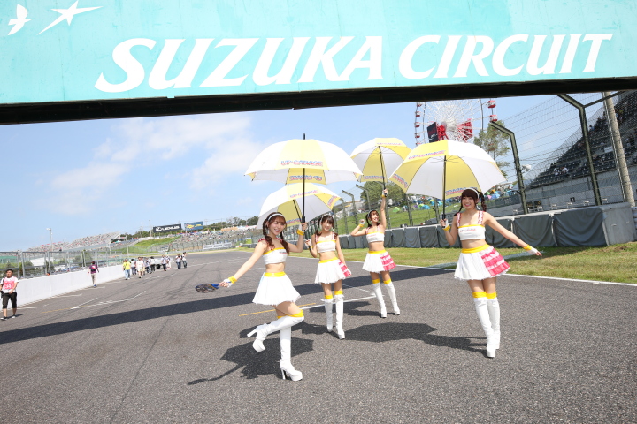 ピットウォーク: レースクイーン