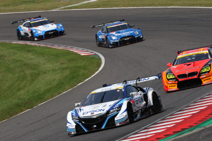 決勝レース: ベルトラン・バゲット／松浦孝亮組（Epson Modulo NSX-GT）