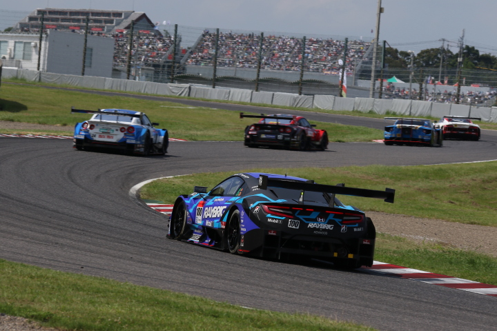 決勝レース: 山本尚貴／伊沢拓也組（RAYBRIG NSX-GT）