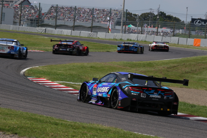 決勝レース: 山本尚貴／伊沢拓也組（RAYBRIG NSX-GT）
