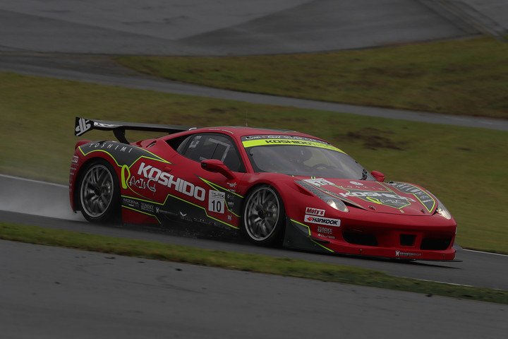 CUP1クラス優勝の大湯都史樹（KSD RACING 458CHP）