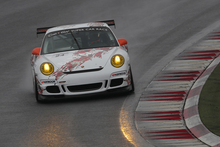 CUP1クラス2位の肥後聡彌（CARSCASOアネックス997GT3CUP）