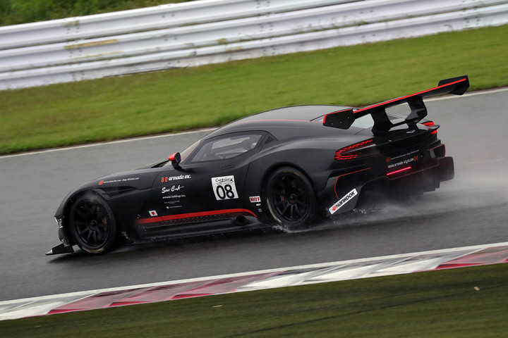 アストンマーチン・バルカンのデモラン