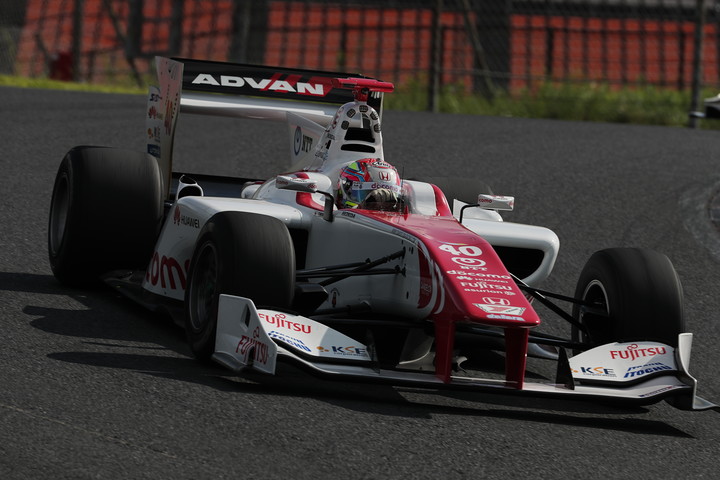 フリー走行1回目: 3位は野尻智紀（DOCOMO DANDELION M40S SF14）