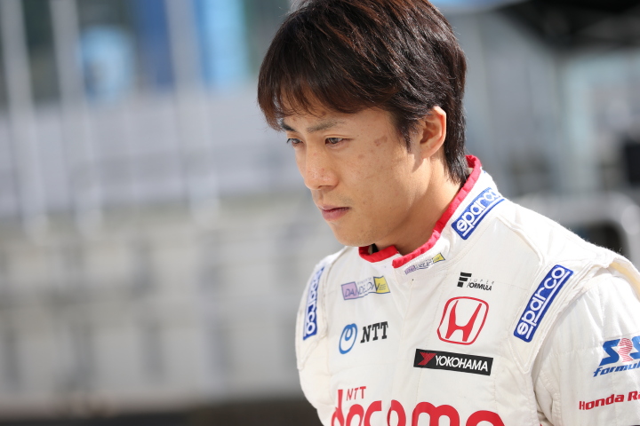 占有走行: 伊沢拓也（DOCOMO TEAM DANDELION RACING）