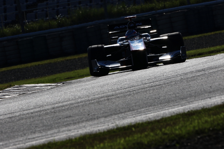 占有走行: 国本雄資（P.MU/CERUMO・INGING SF14）