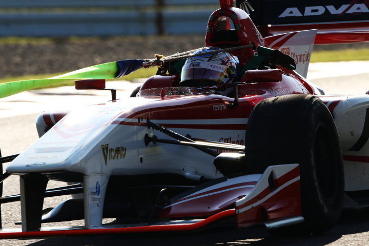 占有走行: ニック・キャシディ（FUJI x raffinee KONDO SF14）