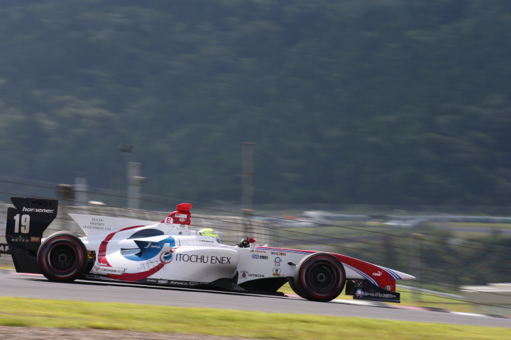 フリー走行 : 関口雄飛（ITOCHU ENEX TEAM IMPUL SF14）
