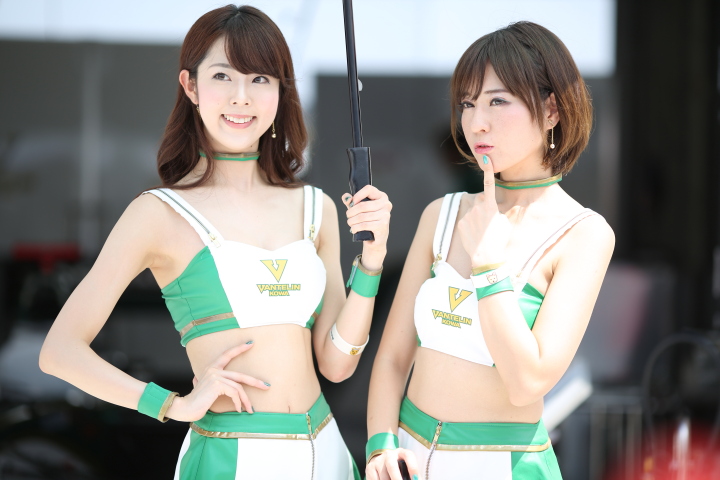 ピットウォーク: レースクイーン