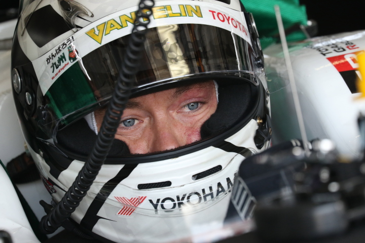 公式予選: アンドレ・ロッテラー（VANTELIN KOWA TOM’S SF14）