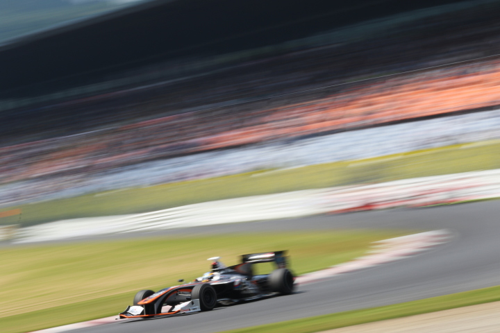 決勝レース: 石浦宏明（P.MU/CERUMO・INGING SF14）