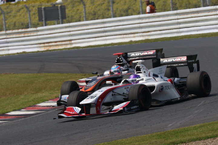 決勝レース: ヤン・マーデンボロー（ITOCHU ENEX TEAM IMPUL SF14）