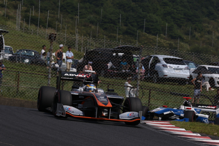 決勝レース: 石浦宏明（P.MU/CERUMO・INGING SF14）