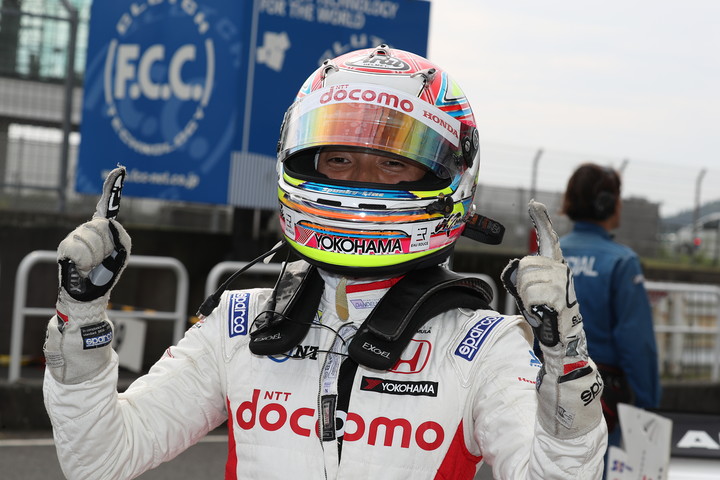 ポールポジションを獲得した野尻智紀（DOCOMO TEAM DANDELION RACING）