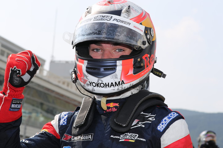 優勝したピエール・ガスリー（TEAM MUGEN）