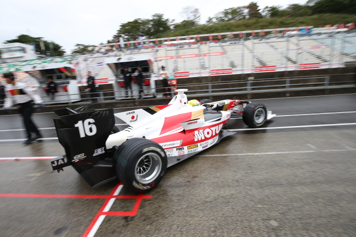 フリー走行: 山本尚貴（TEAM MUGEN SF14）