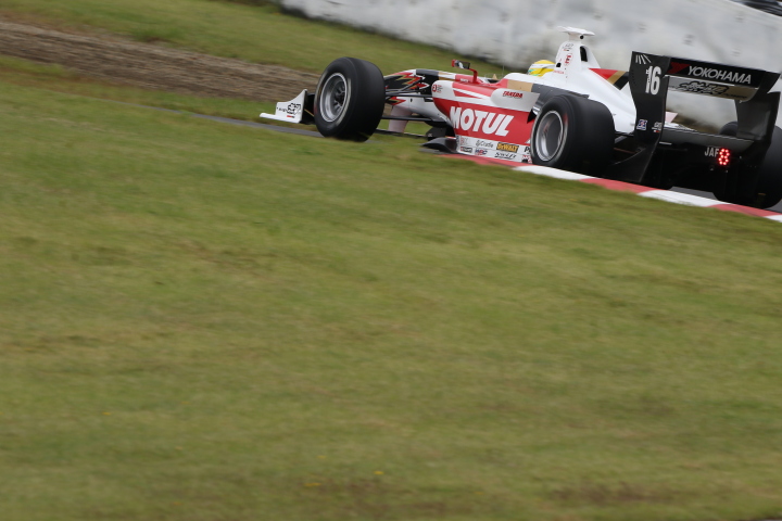 フリー走行: 山本尚貴（TEAM MUGEN SF14）