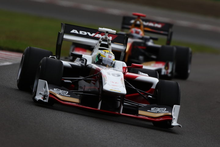 公式予選: 山本尚貴（TEAM MUGEN SF14）